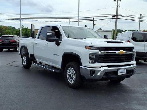 Summit White 2025 Chevrolet Silverado 2500 LT