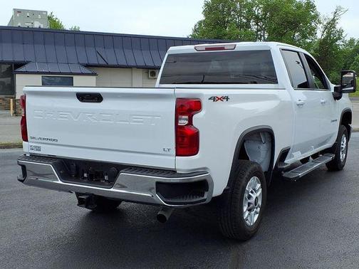 Summit White 2025 Chevrolet Silverado 2500 LT