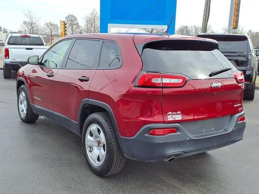 2017 Jeep Cherokee Sport