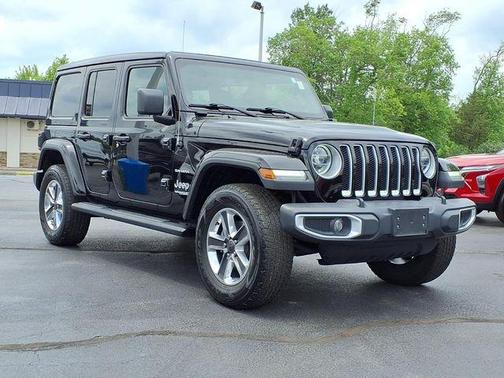 Black Clearcoat 2021 Jeep Wrangler Unlimited Sahara