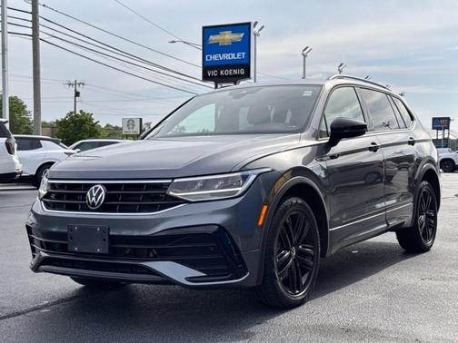 2022 Volkswagen Tiguan 2.0T SE R-Line Black