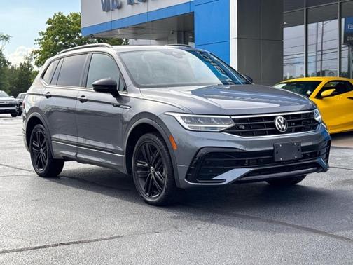 2022 Volkswagen Tiguan 2.0T SE R-Line Black