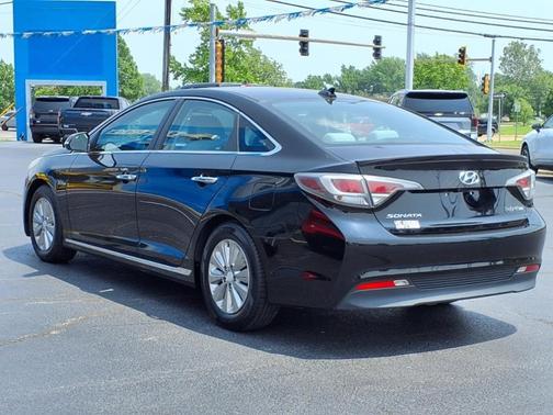 2016 Hyundai SONATA Hybrid SE