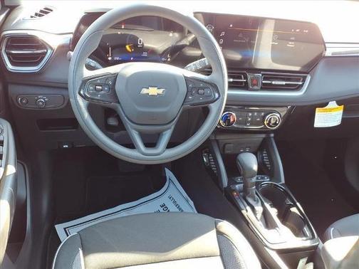 Mosaic Black Metallic 2026 Chevrolet Trailblazer LT