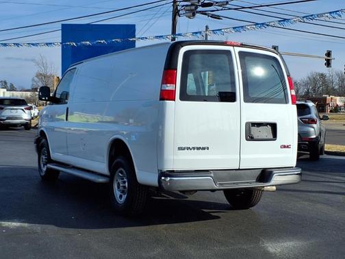 2023 GMC Savana 2500 Work Van