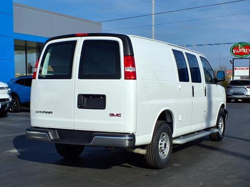 2023 GMC Savana 2500 Work Van