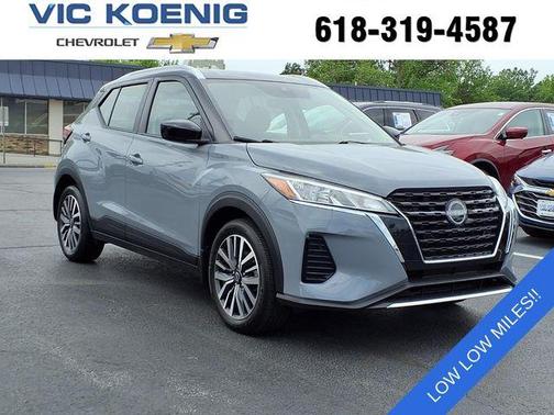 Boulder Gray Metallic 2024 Nissan Kicks SV