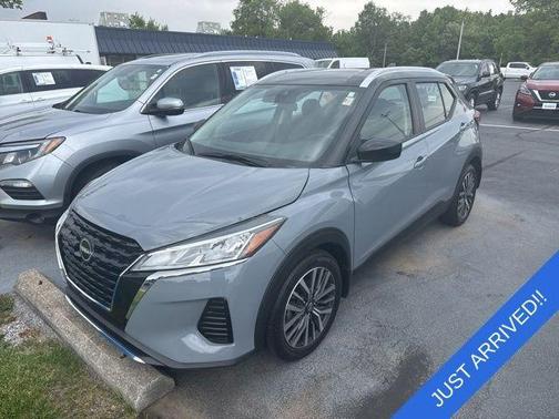 Boulder Gray Metallic 2024 Nissan Kicks SV