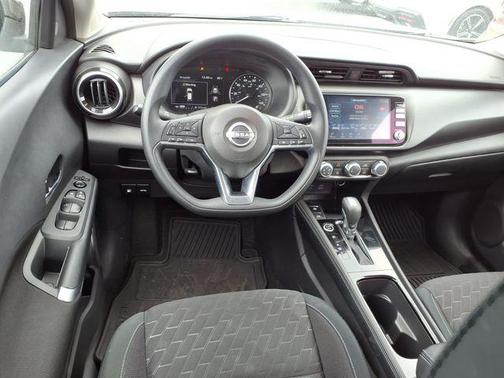 Boulder Gray Metallic 2024 Nissan Kicks SV