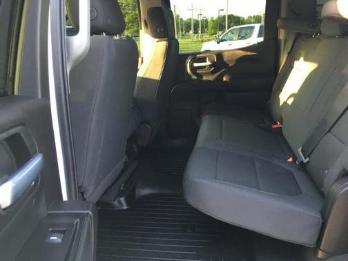Photo 4 of 18 of 2021 Chevrolet Silverado 1500 Custom Trail Boss
