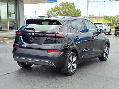 2022 Chevrolet Bolt EUV LT