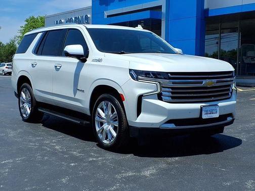 Iridescent Pearl Tricoat 2022 Chevrolet Tahoe High Country