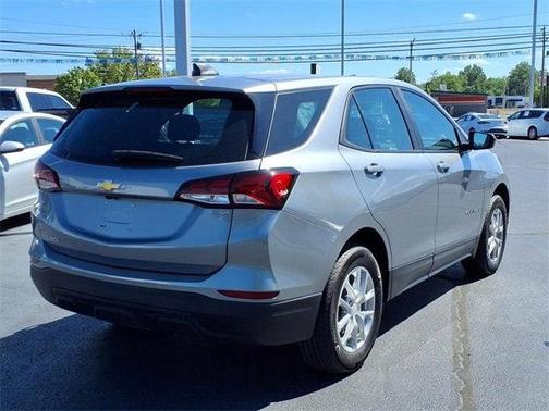 2023 Chevrolet Equinox LS