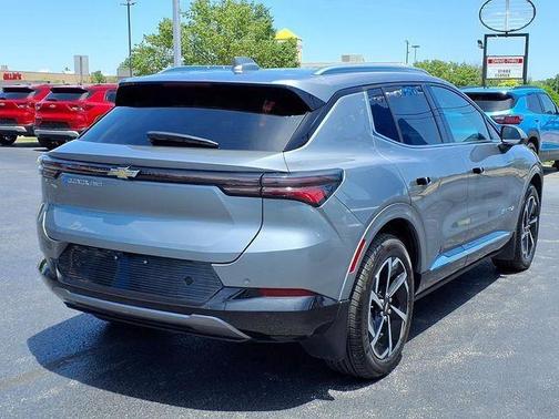 Sterling Gray Metallic 2024 Chevrolet Equinox EV LT