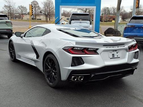2026 Chevrolet Corvette Stingray w/2LT