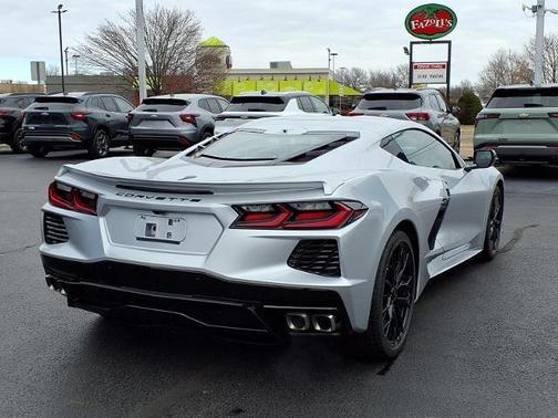 2026 Chevrolet Corvette Stingray w/2LT