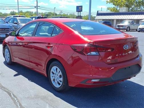 2019 Hyundai ELANTRA SE