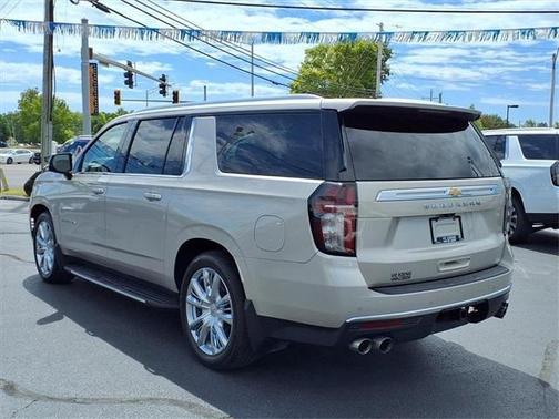 2021 Chevrolet Suburban High Country