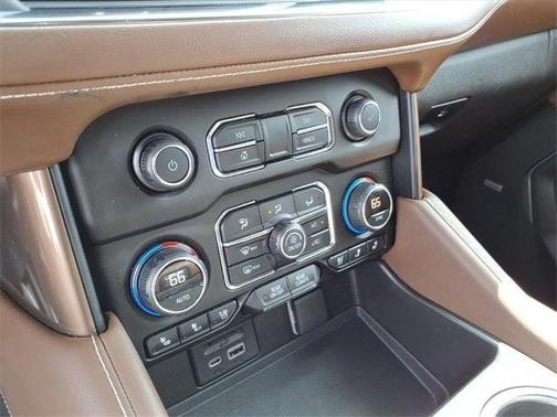 2021 Chevrolet Suburban High Country