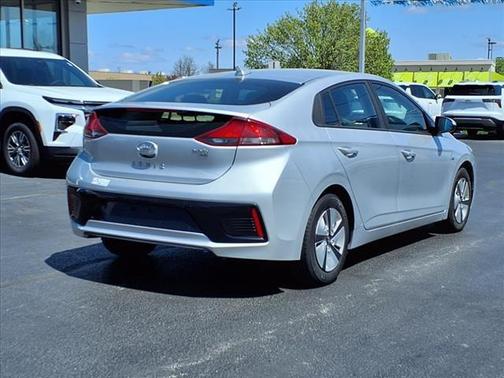 2018 Hyundai IONIQ Hybrid Blue