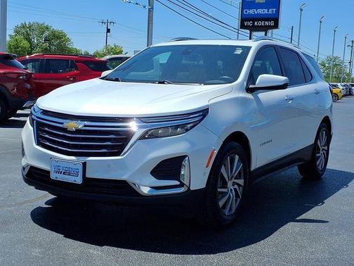 Iridescent Pearl Tricoat 2022 Chevrolet Equinox Premier