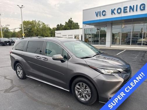 2022 Toyota Sienna XLE