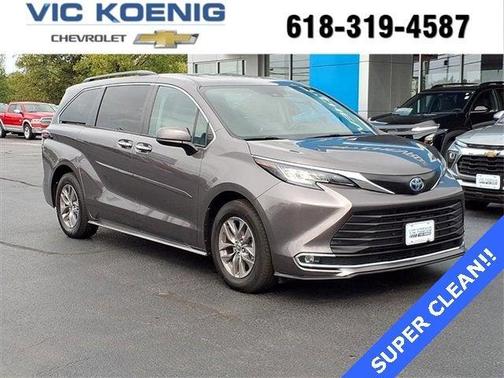 2022 Toyota Sienna XLE