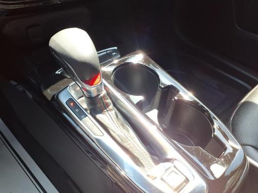 Summit White 2025 Chevrolet Trax 2RS