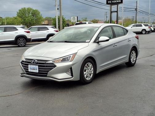 2019 Hyundai ELANTRA SE