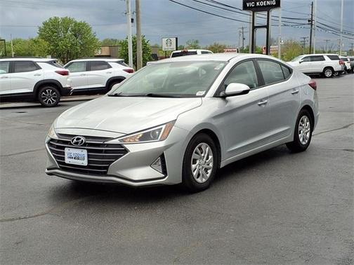 2019 Hyundai ELANTRA SE