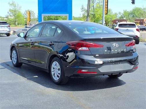 2020 Hyundai ELANTRA SE