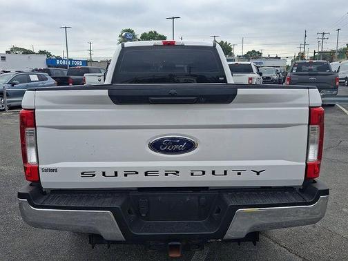 Oxford White 2019 Ford F-250 XL