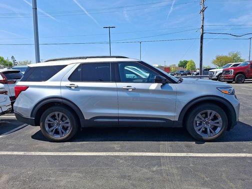 Silver Metallic 2023 Ford Explorer XLT