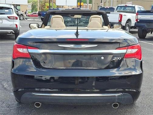 2013 Chrysler 200 Limited