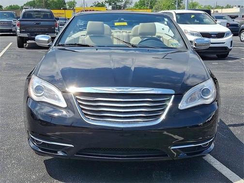 2013 Chrysler 200 Limited