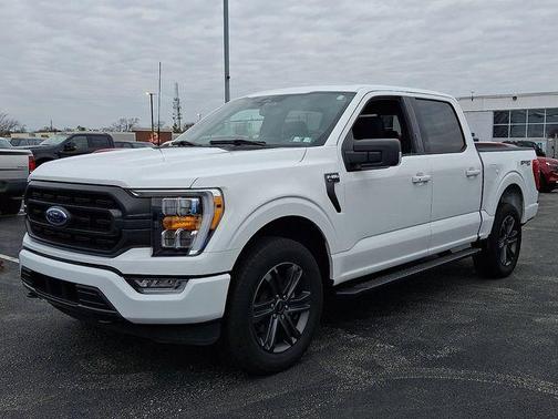Oxford White 2023 Ford F-150 XLT
