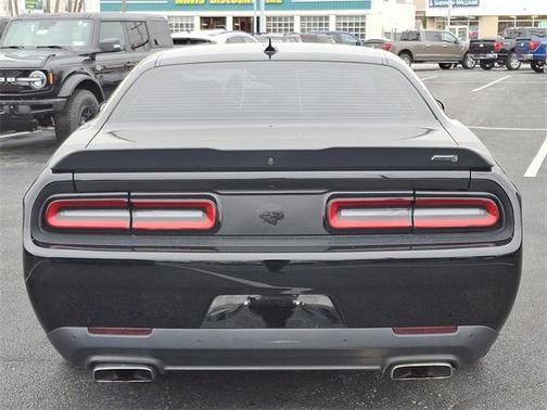 2016 Dodge Challenger R/T Scat Pack