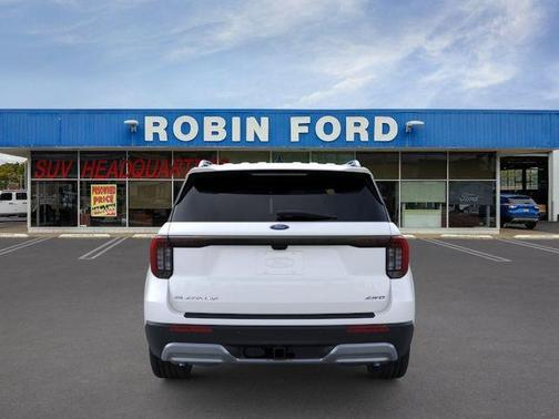 Star White 2026 Ford Explorer Platinum