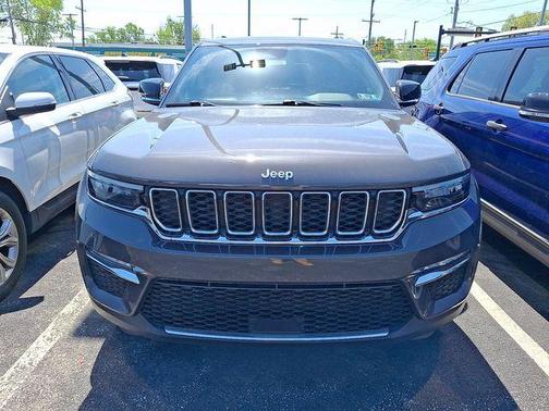 Metallic 2025 Jeep Grand Cherokee Limited