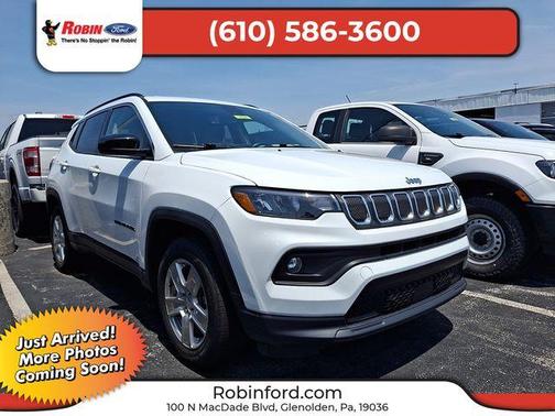 Bright White Clearcoat 2022 Jeep Compass Latitude