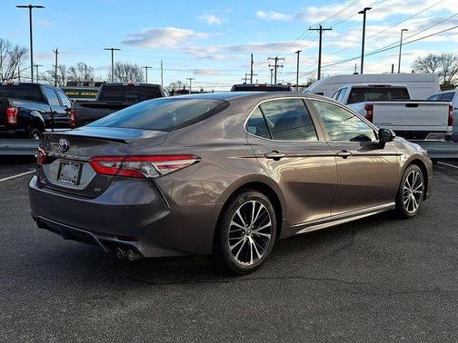 2018 Toyota Camry SE
