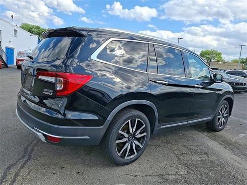2020 Honda Pilot Touring 8-Passenger