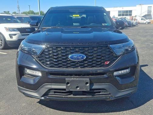 Black Metallic 2022 Ford Explorer ST