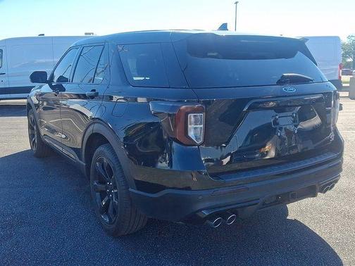 Black Metallic 2022 Ford Explorer ST