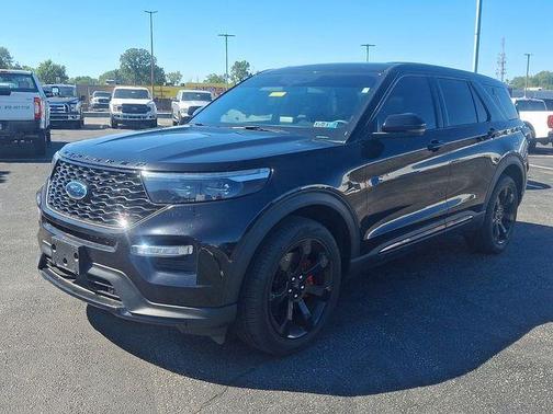 Black Metallic 2022 Ford Explorer ST