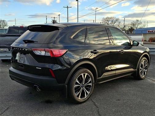 2022 Ford Escape SE