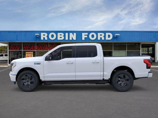 Oxford White 2025 Ford F-150 Lightning Flash