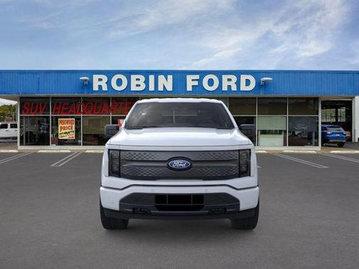 Oxford White 2025 Ford F-150 Lightning Flash