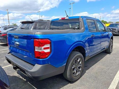 Blue Metallic 2022 Ford Maverick XLT