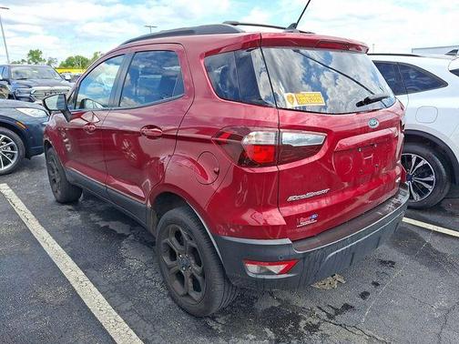 Ruby Red Metallic 2018 Ford EcoSport SES